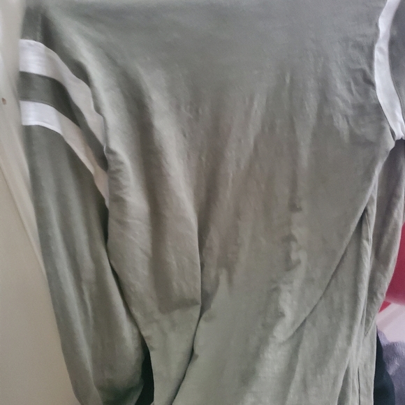 Victoria secret pink shirt - Picture 4 of 5